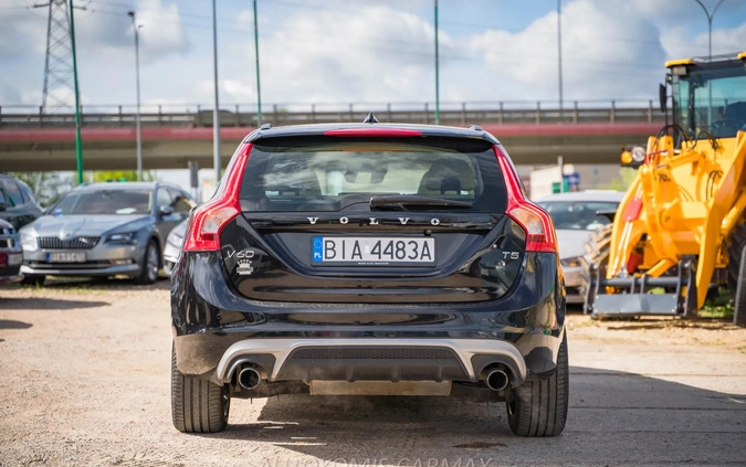 Volvo V60 cena 78000 przebieg: 113000, rok produkcji 2018 z Białystok małe 379